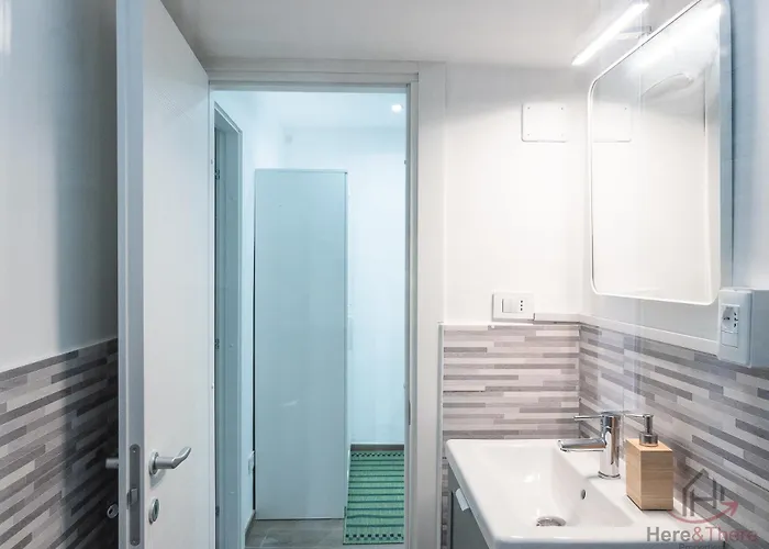 - Trains 4 Min - Ac - Super Wifi Genoa